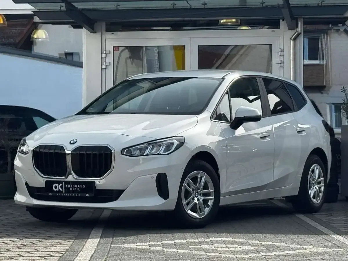 Gebraucht BMW 220 156 PS (114 kW) 2023 Alpinweiss iii Coupé