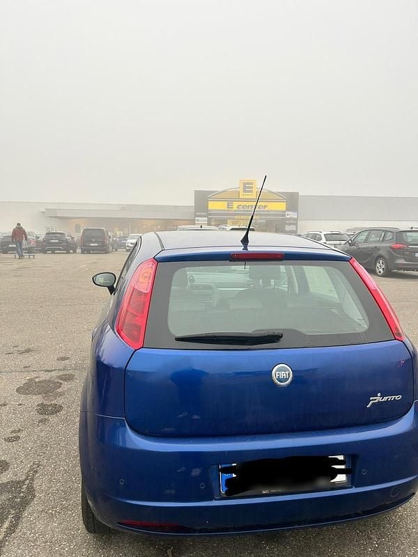Blau Gebraucht 2007 Fiat Punto Limousine | 1.600 € (Fairer Preis) - Bild 1/4