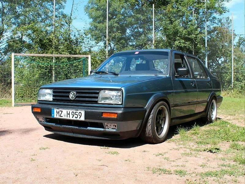 Blau Gebraucht 1989 VW Jetta Limousine | 5.500 € - Bild 1/4