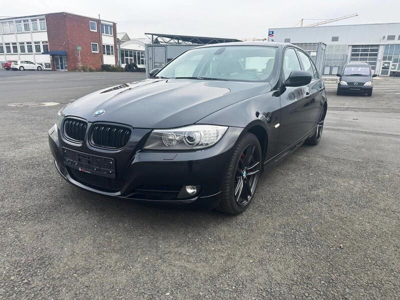 Schwarz Gebraucht 2011 BMW 320 Limousine | 9.950 € (Teuer) - Bild 1/4