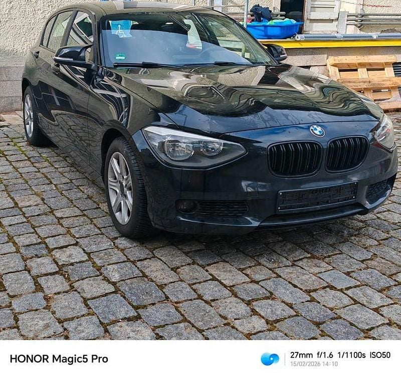 Gebraucht BMW 114 102 PS (75 kW) 2014 Schwarz Kleinwagen