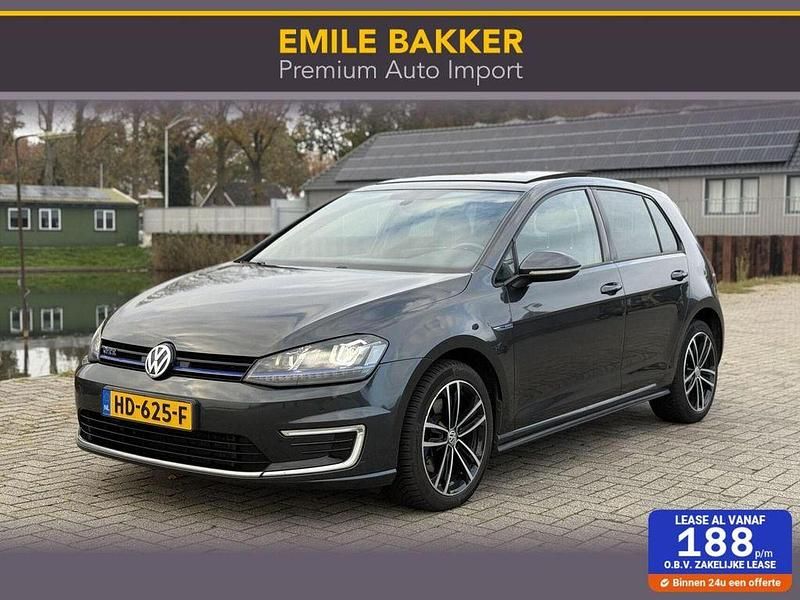 Grau Gebraucht 2015 VW Golf VII GTE Limousine | 11.379 € (Fairer Preis) - Bild 1/4
