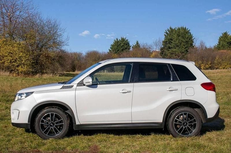 Gebraucht Suzuki Vitara Comfort 120 PS (88 kW) 2018 Weiß SUV