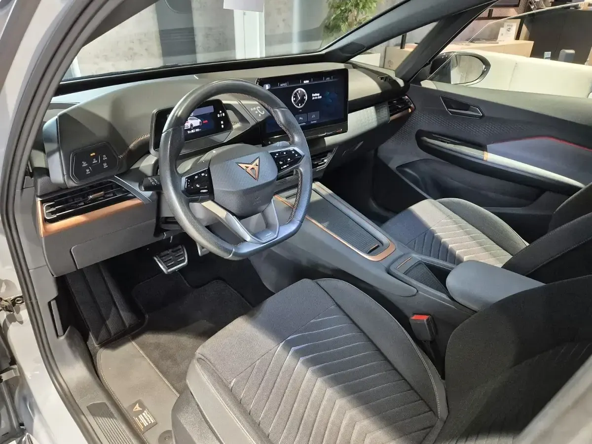 Gebraucht Cupra Born 150 kW (204 PS) 2023 Grau Kleinwagen