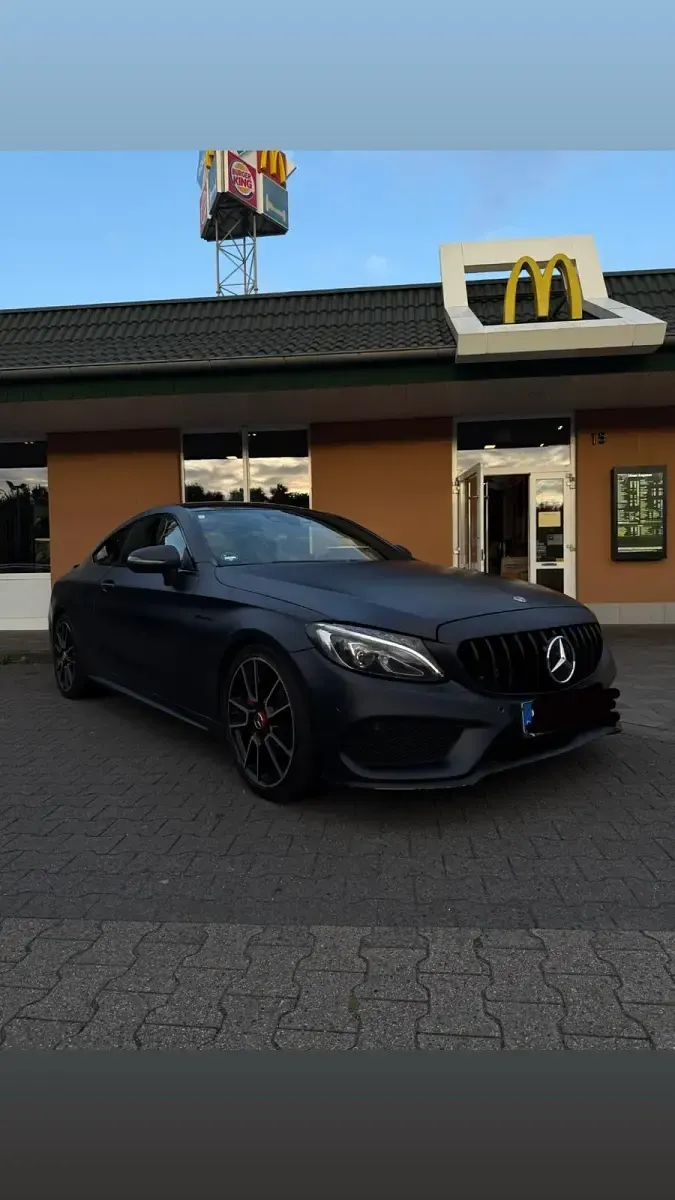 Gebraucht Mercedes C220 AMG line 170 PS (125 kW) 2015 Blau Coupé