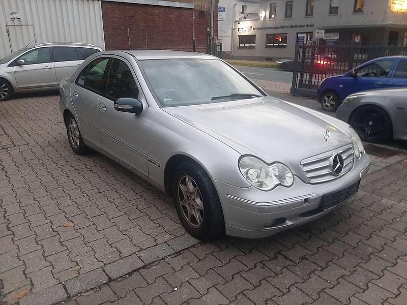 Gebraucht Mercedes C200 122 PS (89 kW) 2004 Grau Limousine
