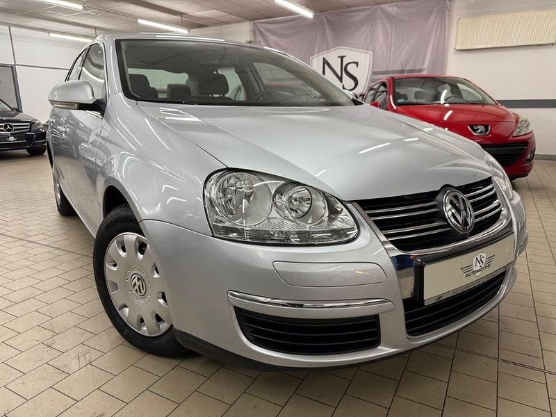 Silber Gebraucht 2006 VW Jetta Limousine | 4.490 € (Teuer) - Bild 1/4