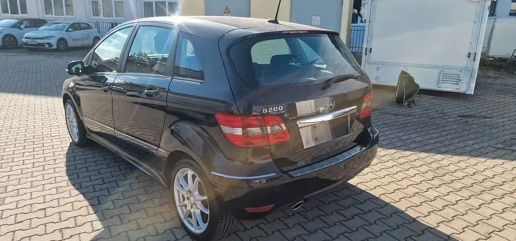 Gebraucht Mercedes B200 Sport 136 PS (100 kW) 2010 Schwarz Van / Kleinbus