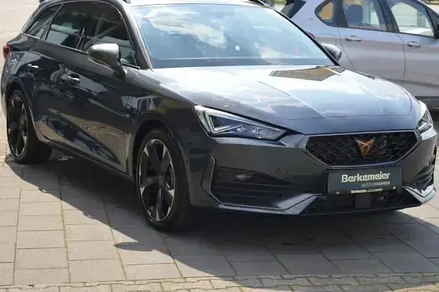 Gebraucht Cupra Leon 204 PS (150 kW) 2024 Magnetic tech (metallic) Limousine