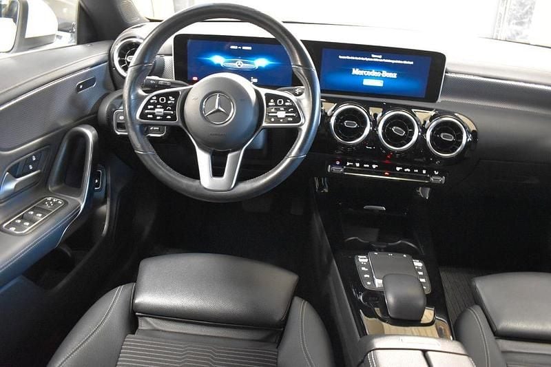 Gebraucht Mercedes CLA220 Shooting Brake 190 PS (139 kW) 2020 Weiß Kombi