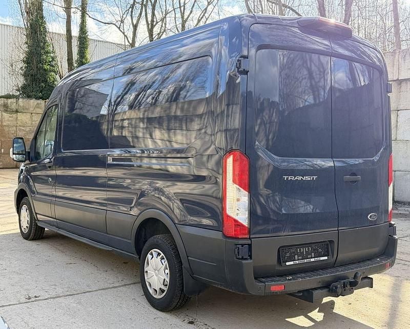 Gebraucht Ford Transit Trend 105 PS (77 kW) 2023 Blau Abholung