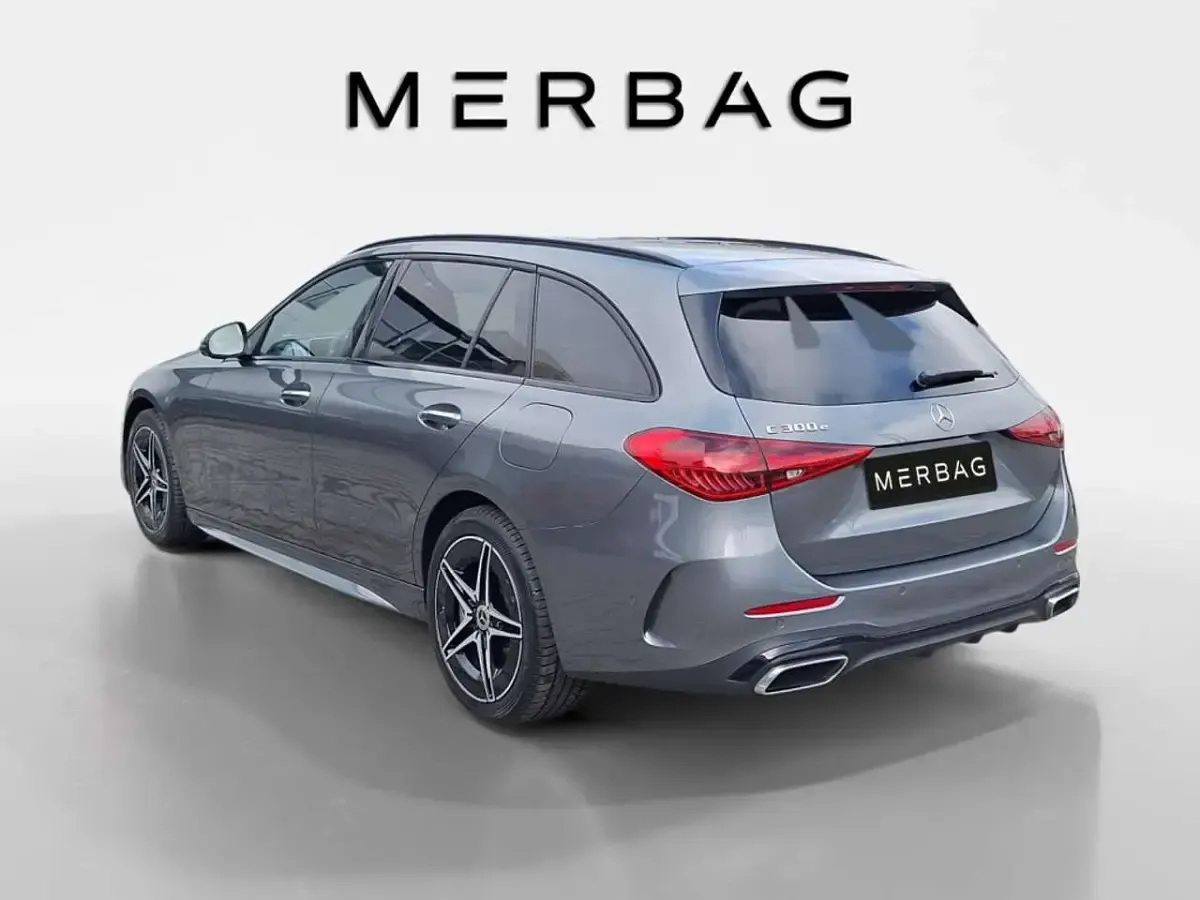 Gebraucht Mercedes C300e AMG line 204 PS (150 kW) 2024 Metalliclack selenitgrau Kombi