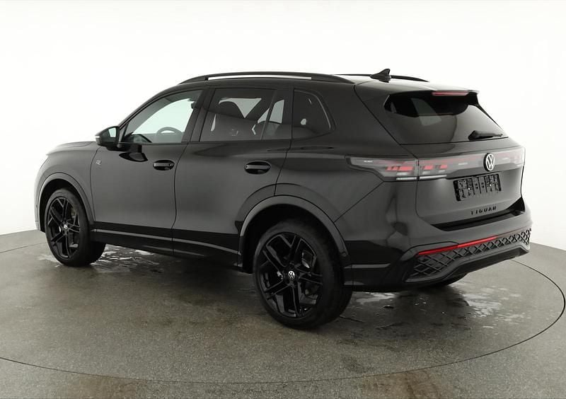 Neu VW Tiguan R-line 265 PS (194 kW) 2025 Grenadill schwarz metallic SUV