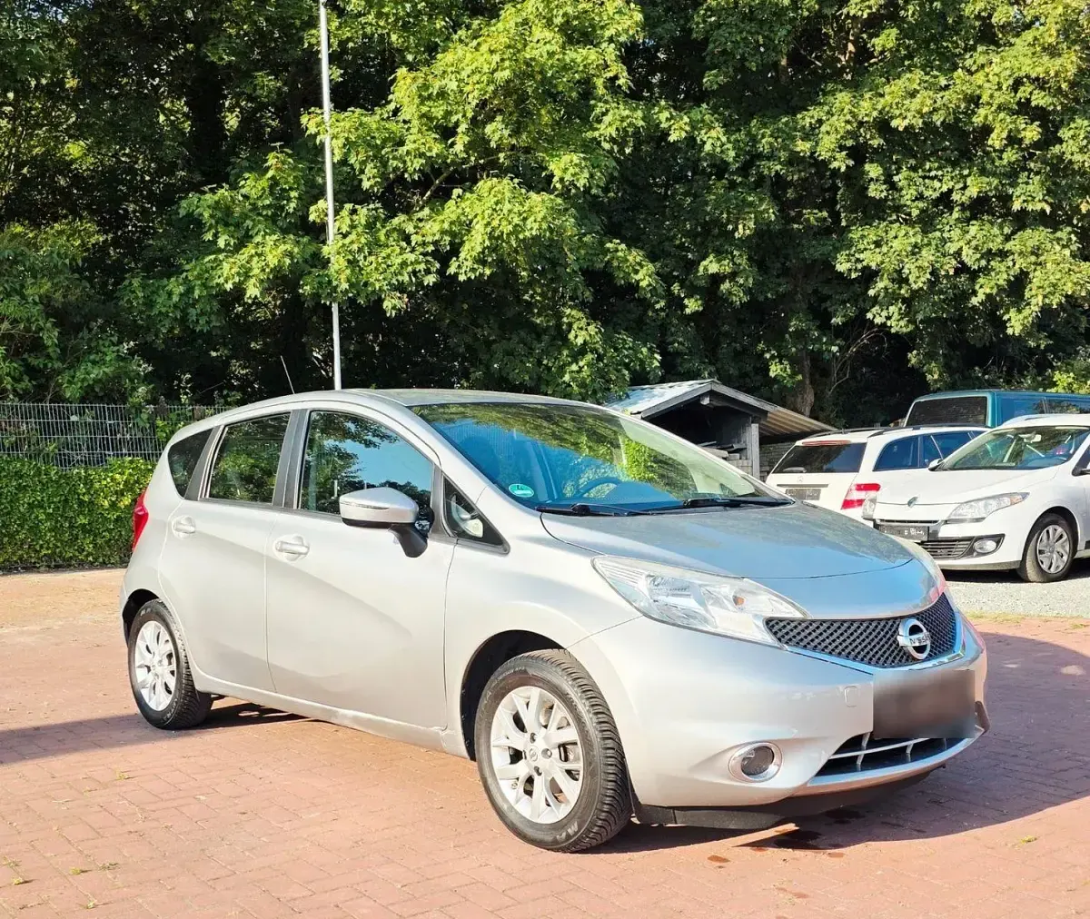 Gebraucht Nissan Note Acenta+ 80 PS (58 kW) 2015 Grau Kleinwagen