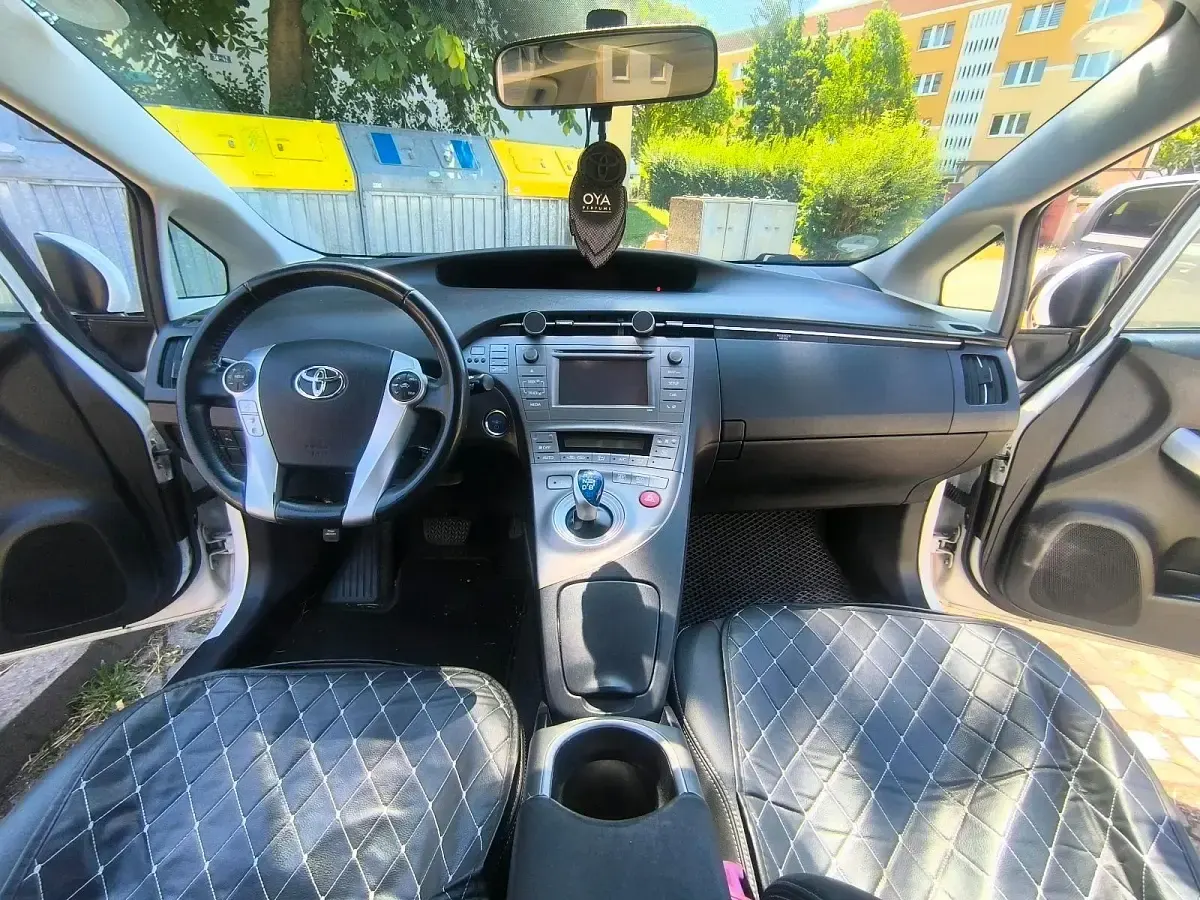 Gebraucht Toyota Prius 136 PS (100 kW) 2012 Weiß Limousine