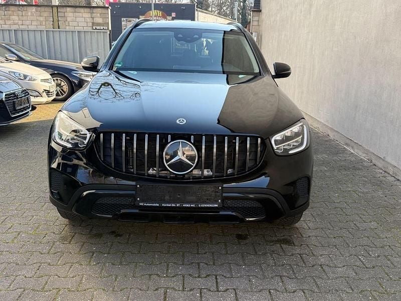 Gebraucht Mercedes GLC300e 211 PS (155 kW) 2020 Schwarz SUV
