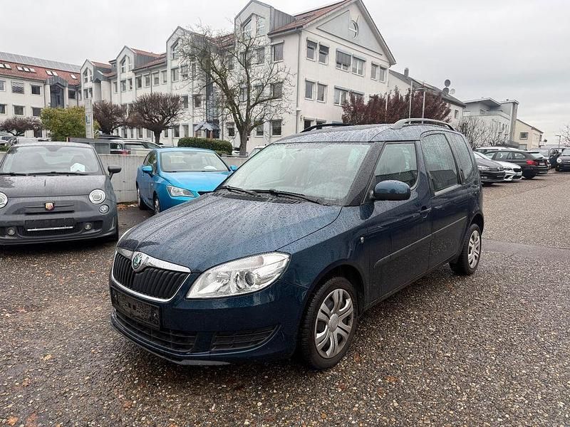 Blau Gebraucht 2012 Skoda Roomster Plus Edition Van / Kleinbus | 1.790 € (Superpreis) - Bild 1/4