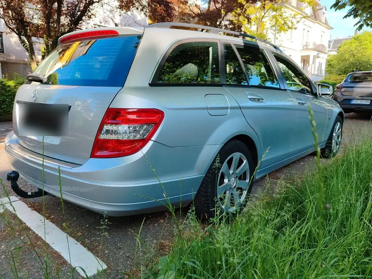 Gebraucht Mercedes C200 136 PS (100 kW) 2010 Grau Limousine