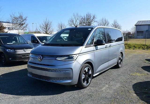 Begagnad VW Multivan Style 150 HK (110 kW) 2025 Andere farbe Minibuss