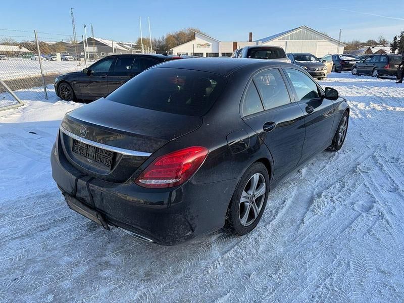 Gebraucht Mercedes C220 170 PS (125 kW) 2014 Schwarz Limousine