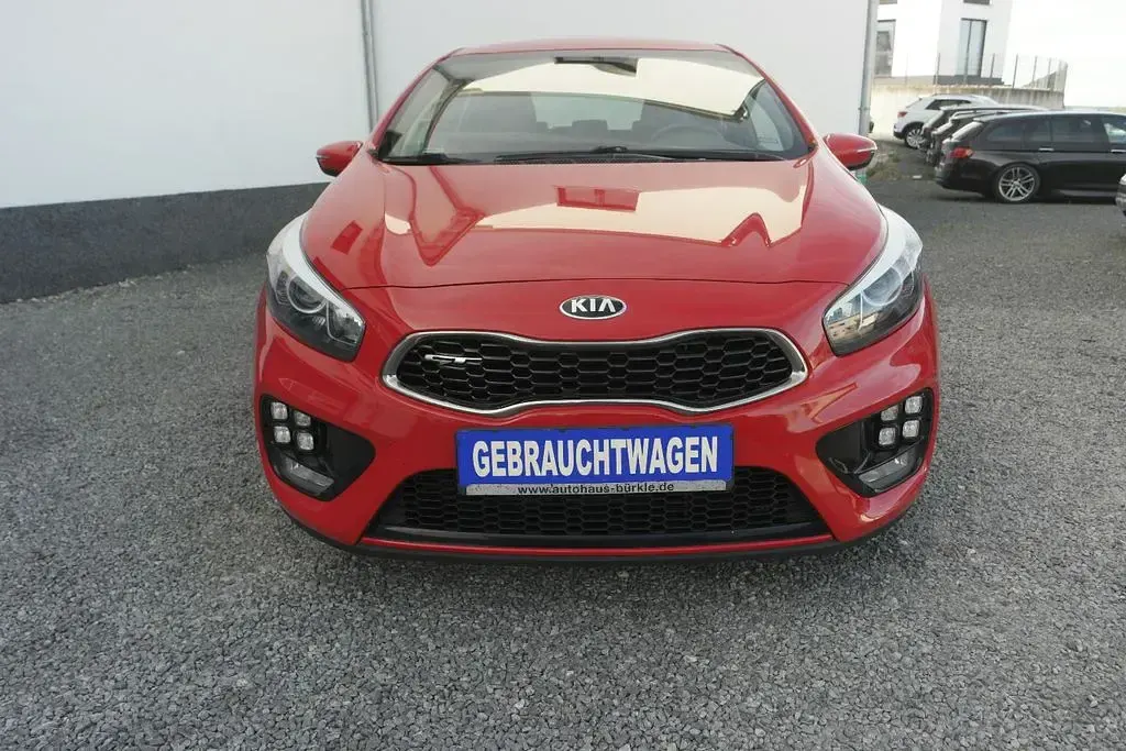 Używany Kia Ceed GT-Challenge 204 KM (150 kW) 2015 Czerwony Hatchback