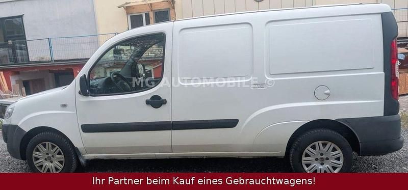 Gebraucht Fiat Doblò 101 PS (74 kW) 2009 Weiß Van / Kleinbus