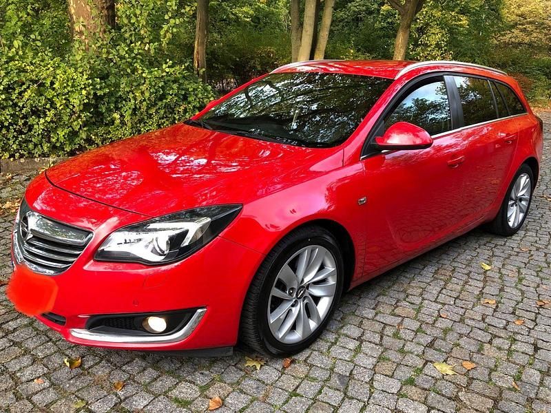 Gebraucht Opel Insignia Innovation 163 PS (119 kW) 2013 Rot Kombi