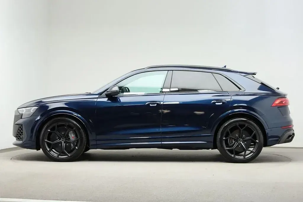 Neu Audi RS Q8 Performance 640 PS (470 kW) 2025 Blau SUV