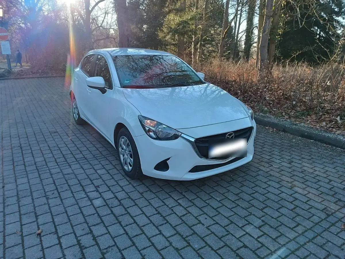 Gebraucht Mazda 2 75 PS (55 kW) 2019 Weiß Kleinwagen