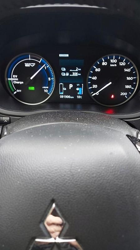 Gebraucht Mitsubishi Eclipse Cross Select 188 PS (138 kW) 2022 Rot SUV