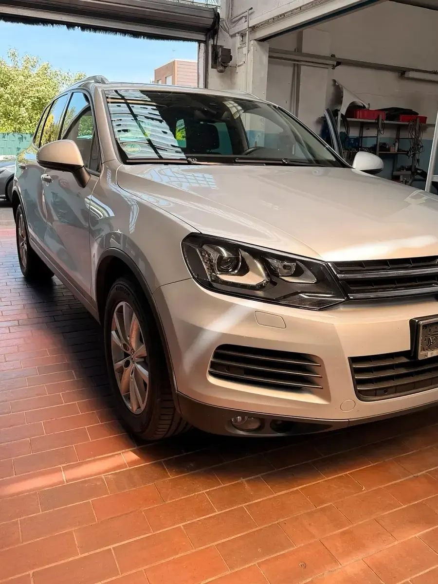 Gebraucht VW Touareg 239 PS (175 kW) 2010 Silber SUV