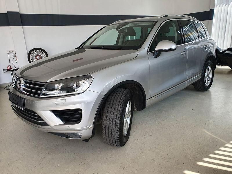 Gebraucht VW Touareg Terrain Tech 262 PS (192 kW) 2015 Silber SUV