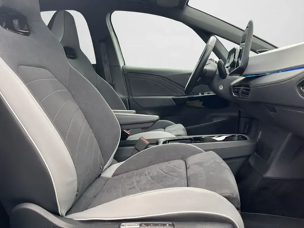 Gebraucht VW ID.3 Pro 169 kW (231 PS) 2025 Gletscherweiß metallic Kleinwagen