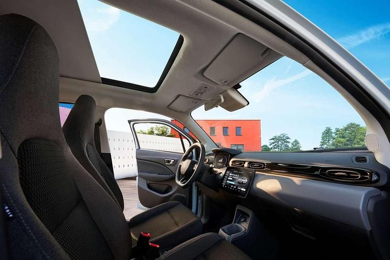 Neu Leapmotor T03 69 kW (95 PS) 2025 Glacier blue Kleinwagen