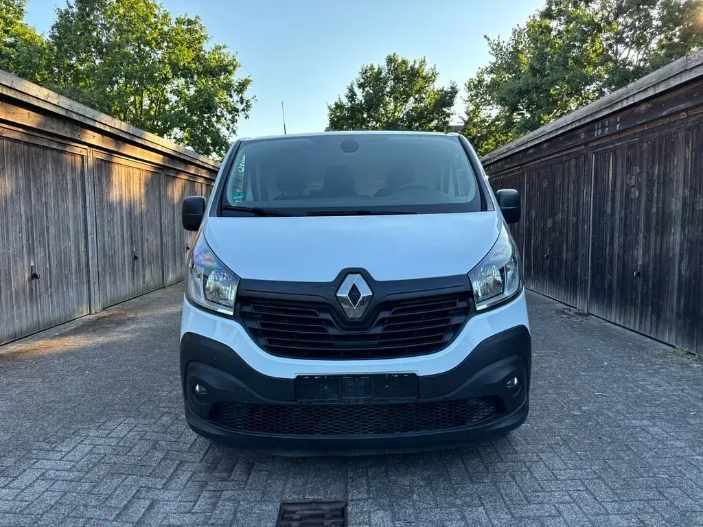 Gebraucht Renault Trafic 125 PS (91 kW) 2018 Weiß Van / Kleinbus