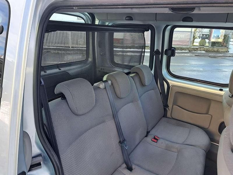 Gebraucht Renault Kangoo 95 PS (69 kW) 2003 Silber Van / Kleinbus