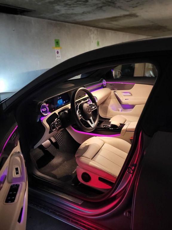 Grau Gebraucht 2020 Mercedes CLA250e Limousine | 23.900 € (Fairer Preis) - Bild 1/4