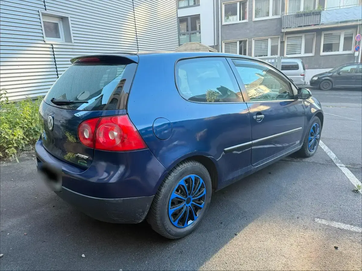 Gebraucht VW Golf IV 75 PS (55 kW) 2005 Blau Limousine