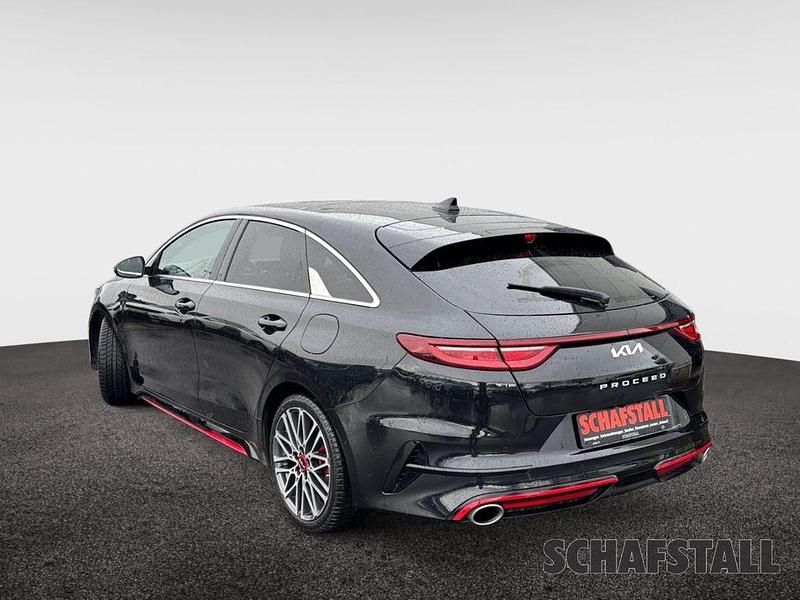 Gebraucht Kia ProCeed Comfort 204 PS (150 kW) 2023 Black pearl Kombi