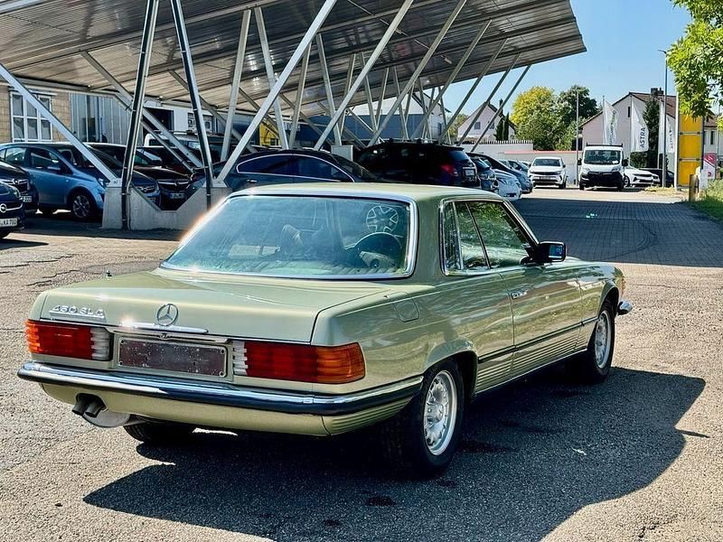 Grün Gebraucht 1977 Mercedes SLC450 Coupé | 17.999 € - Bild 1/4
