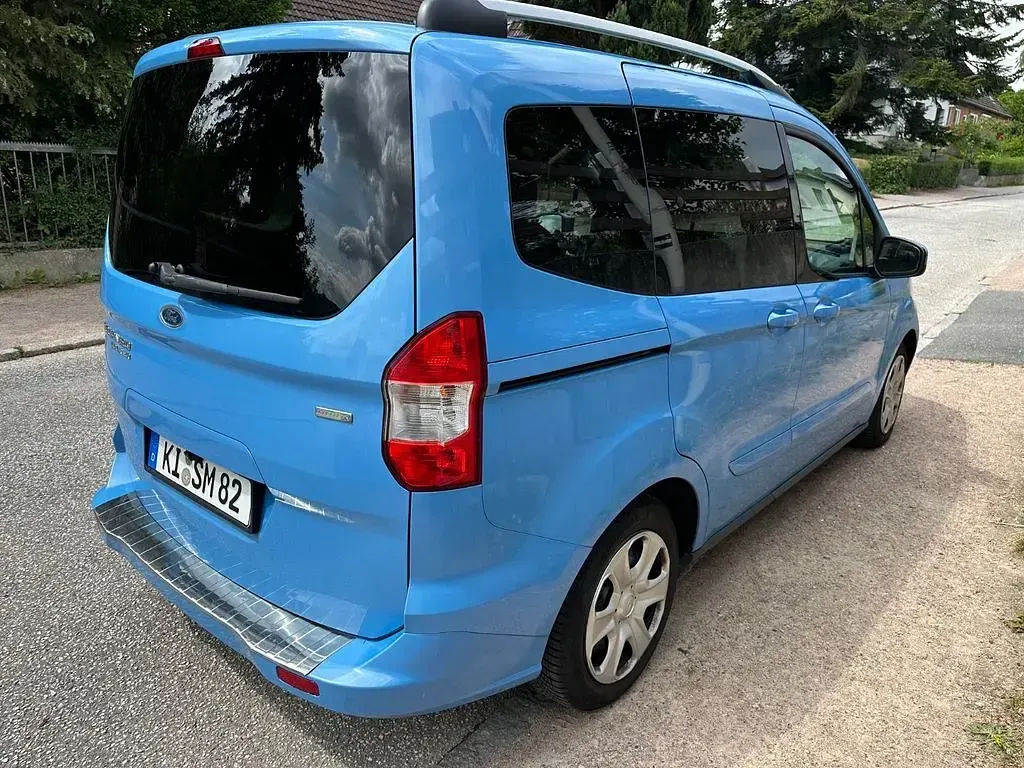 Gebraucht Ford Tourneo Courier Trend 101 PS (74 kW) 2017 Blau Van / Kleinbus