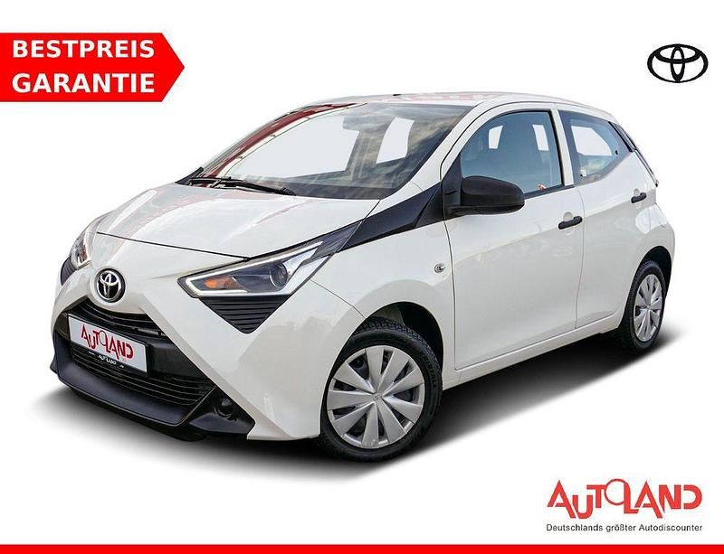 Weiß Gebraucht 2018 Toyota Aygo Kleinwagen | 8.990 € (Fairer Preis) - Bild 1/4