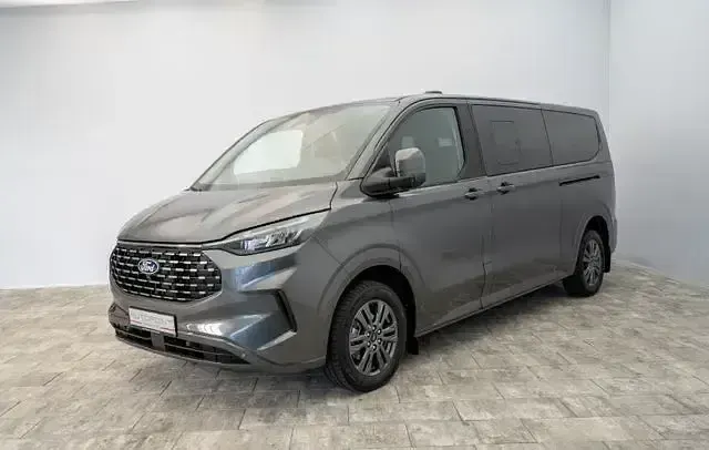 Używany Ford Tourneo Custom Titanium 2025 Szary Van