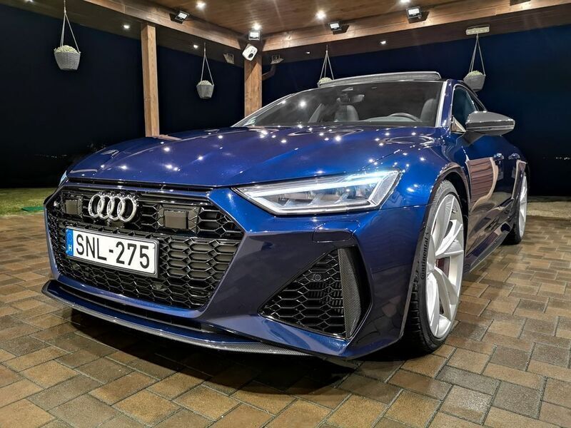 Blau Gebraucht 2021 Audi RS7 Sportback Sport Kleinwagen | 99.975 € (Teuer) - Bild 1/4