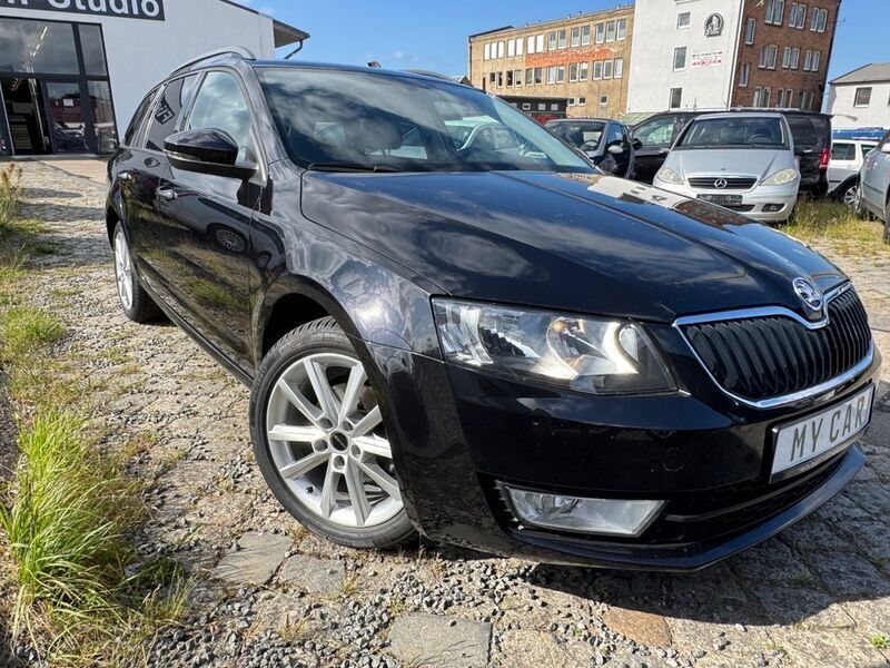 Schwarz Gebraucht 2014 Skoda Octavia Kombi | 10.490 € (Etwas zu teuer) - Bild 1/4