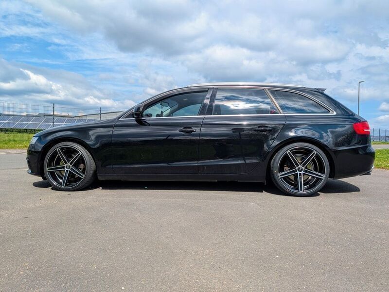 Grau Gebraucht 2009 Audi A4 Attraction Kombi | 14.500 € - Bild 1/4