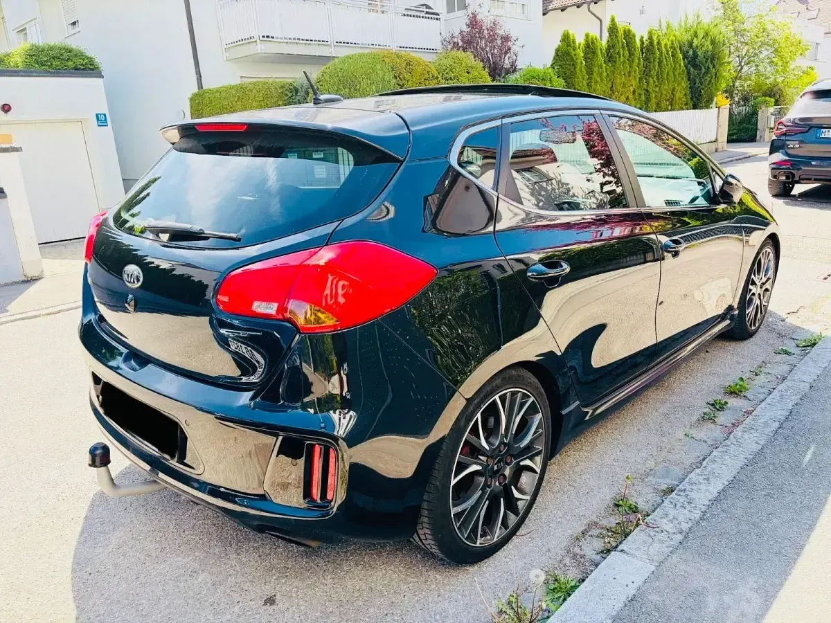 Gebraucht Kia Ceed GT GT 204 PS (150 kW) 2013 Schwarz Limousine
