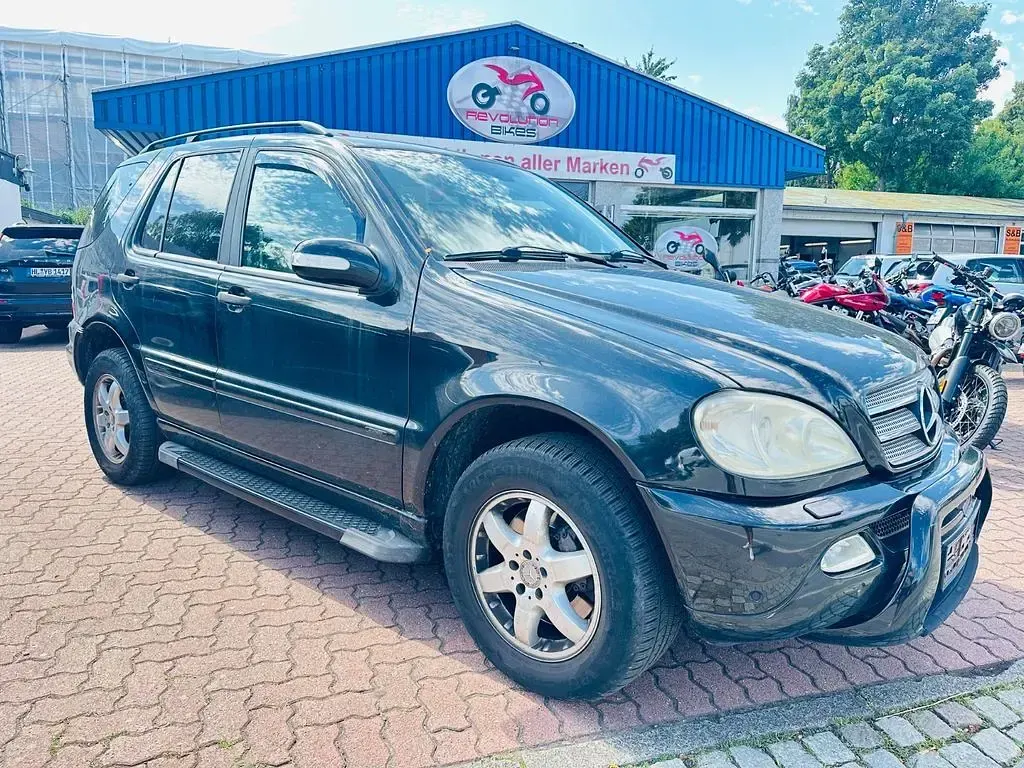 Gebraucht Mercedes ML270 163 PS (119 kW) 2003 SUV