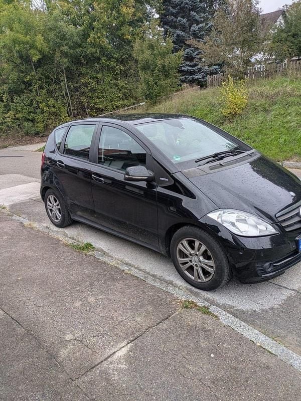 Gebraucht Mercedes A160 82 PS (60 kW) 2011 Schwarz Limousine