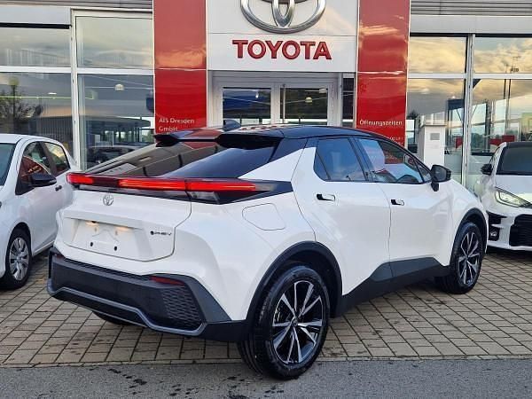 Neu Toyota C-HR Team 223 PS (164 kW) 2025 Weiß (schneeweiß) SUV